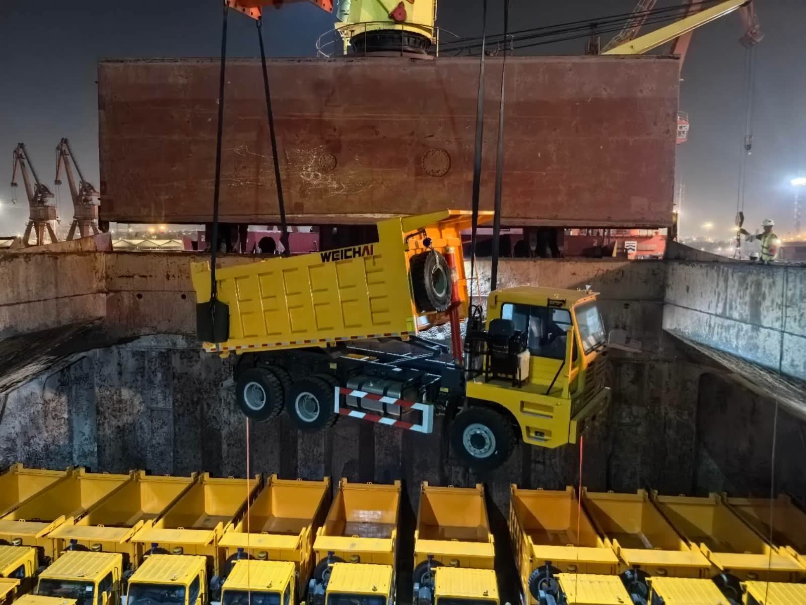 Shipping Buses and Trucks by Breakbulk